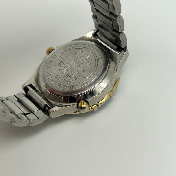 Vintage Timex Essentials Indiglo Silver St. Steel Women’s Watch, 27mm Working - Picture 6 of 8